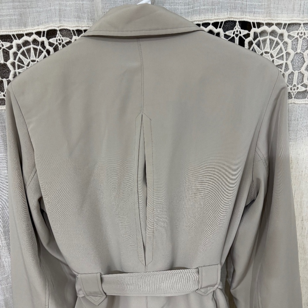 Classic Elements Woman’s Mid Length Button Belted… - image 7